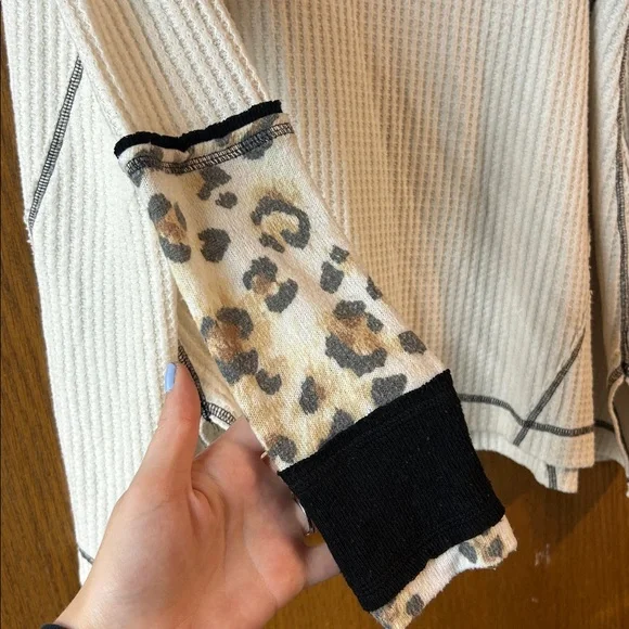 We The Free Off-the-Shoulder Oversized Sweater with Leopard Print Sleeves - Picture 6 of 12